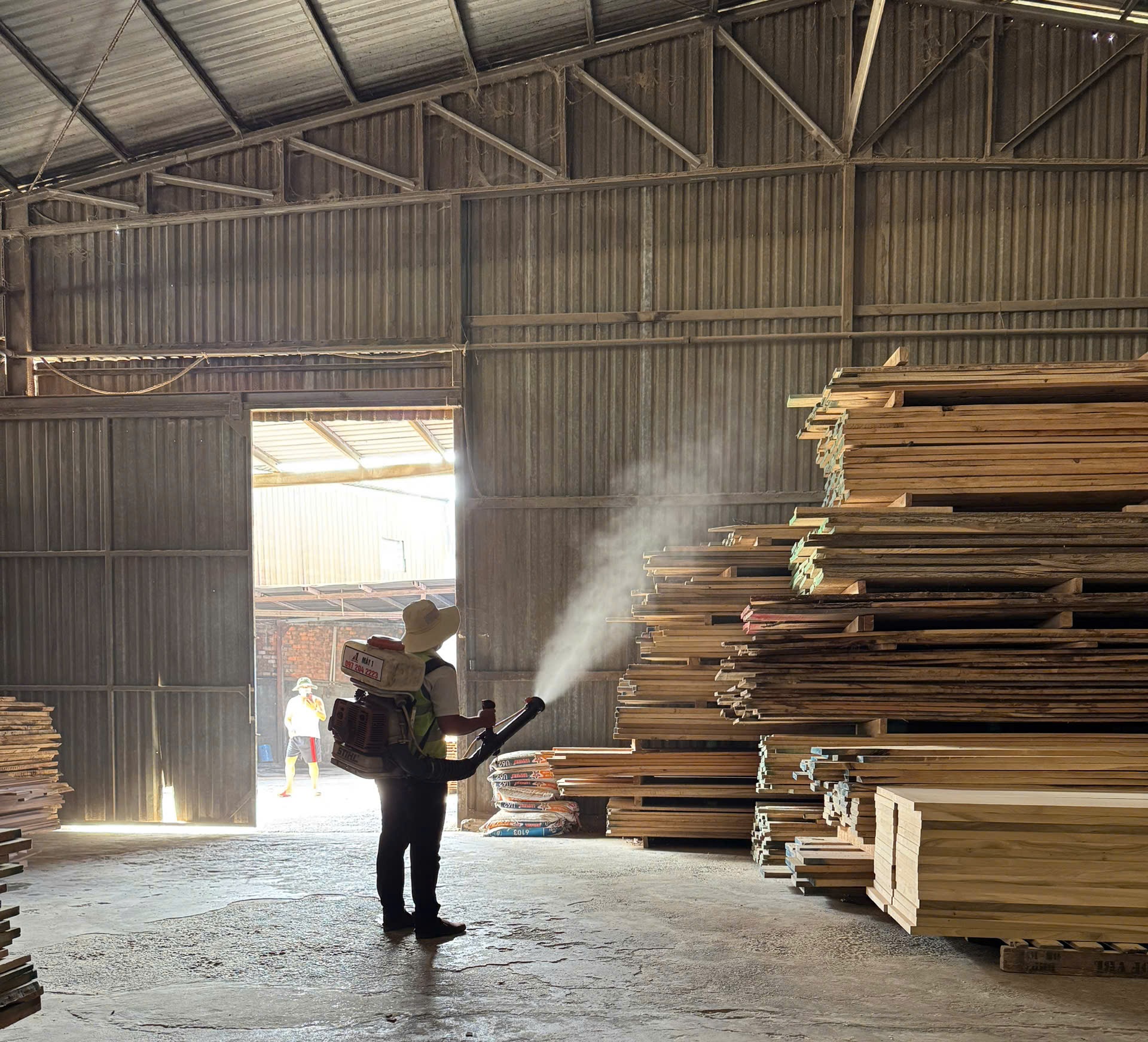 Dịch phun phun côn trùng tại hồ chí minh